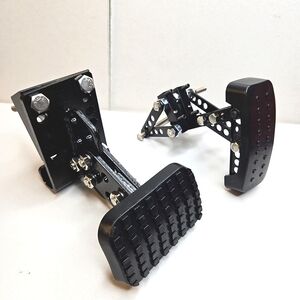 Black Metal Pedal Set